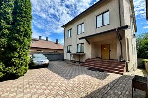 комерційна за адресою Січових Стрільців вул. (Артема), 127