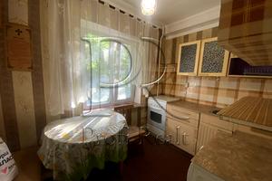 квартира за адресою Івана Їжакевича вул., 4