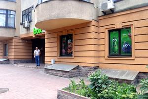 комерційна за адресою Дмитрівська вул., 69