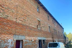 комерційна за адресою Робітнича вул., 2А