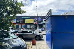 комерційна за адресою Сім'ї Глодан вул., 11а