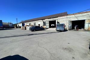 комерційна за адресою Вишнева вул., 5