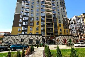 квартира за адресою Домбровського вул., 3д
