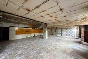 комерційна за адресою Львівська пл., 1