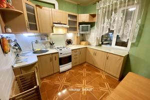 квартира за адресою Каштанова вул., 8