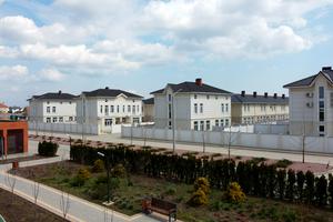 будинок за адресою смт. Таїрове, Розовая
