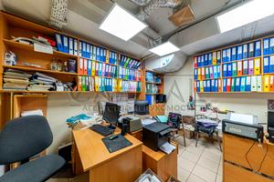 комерційна за адресою Богдана Хмельницького вул., 39