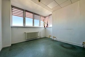 комерційна за адресою Сім'ї Прахових вул. (Гайдара), 27