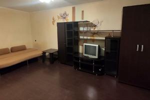 квартира за адресою Кленова вул., 1
