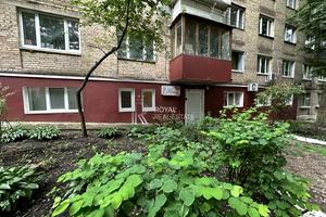 комерційна за адресою Старокиївська вул., 5
