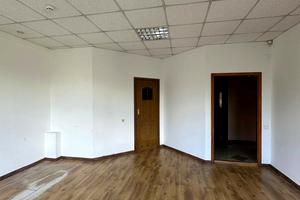 комерційна за адресою В'ячеслава Чорновола просп. (), 63