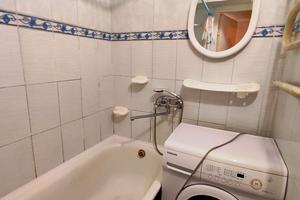 квартира за адресою Космонавтів вул., 6