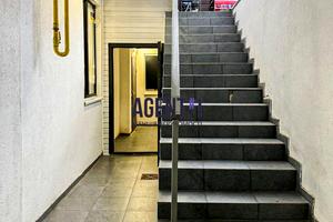 комерційна за адресою Садова вул., 1В