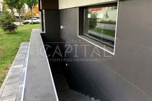 коммерческая по адресу Юнатская ул., 4