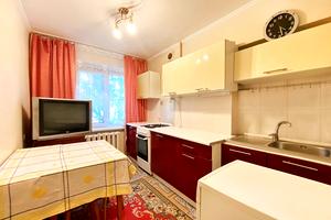 квартира за адресою Любарського пров. (Білостоцького), 84А