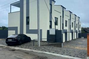 будинок за адресою 74-ї Стрілецької Дивізії вул.