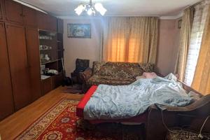 будинок за адресою Миру