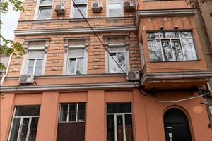 комерційна за адресою Велика Арнаутська вул., 62