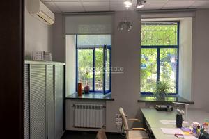 комерційна за адресою Микільсько-Ботанічна вул., 3