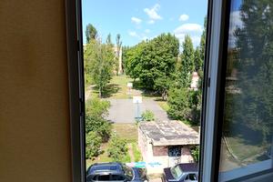 комерційна за адресою Шолом-Алейхема вул., 3