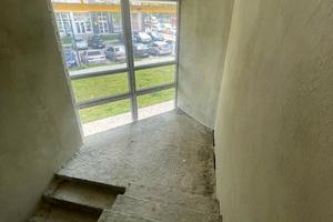 комерційна за адресою Володимира Великого вул. (), 10