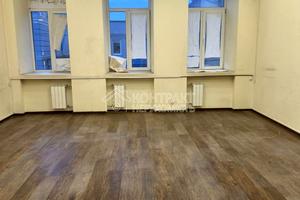 комерційна за адресою Римарська вул., 20