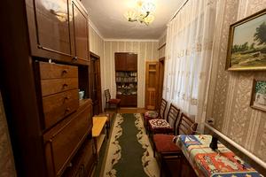 будинок за адресою Захисників Неба вул. (Тімірязєва), 11
