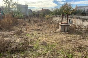 участок по адресу Бузкова