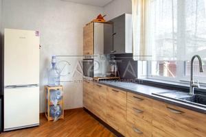 будинок за адресою Центральна вул., 4