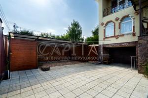 будинок за адресою Молодіжна вул.