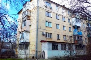 квартира за адресою Євгена Танцюри вул., 38