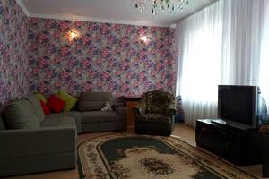 будинок за адресою Юхима Геллера вул. (Жовтневої Революції)