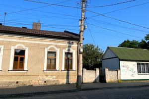 будинок за адресою Героїв України вул.