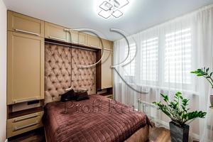 квартира за адресою Драгоманова вул., 10