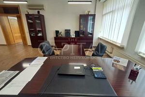комерційна за адресою Лук'янівська вул., 1