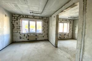 квартира за адресою Літературна вул., 10