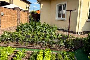 будинок за адресою Абрикосова вул., 1
