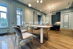 квартира за адресою Соборна пл. (Жовтнева), 6