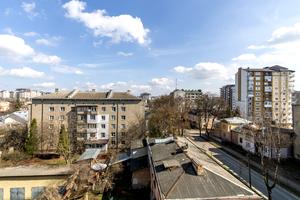 квартира за адресою Короля Данила вул., 48