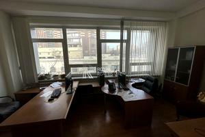 комерційна за адресою Кудрявський узвіз, 7