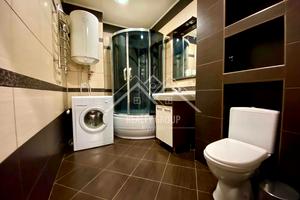 квартира за адресою Соборності вул. (Косіора), 10