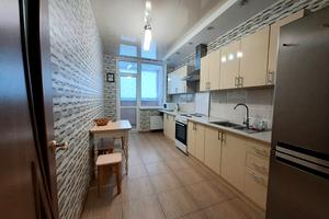 квартира за адресою Драгоманова, 2Б