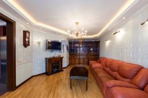 квартира за адресою Салютна вул., 1-Б