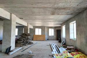 комерційна за адресою 1 травня, 80