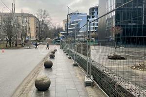 комерційна за адресою Миколи Міхновського бульв. (Дружби Народів), 14