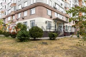 коммерческая по адресу Николая Амосова ул., 4