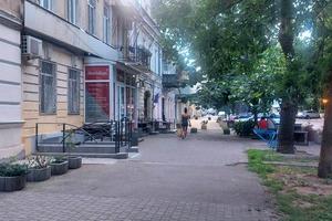 комерційна за адресою Святослава Караванського вул. (Жуковського), 41