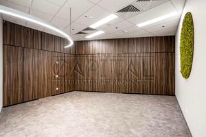 комерційна за адресою Князів Острозьких вул. (Московська), 32/2