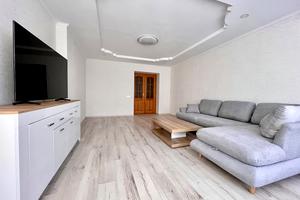 квартира за адресою Першотравнева, 57-а