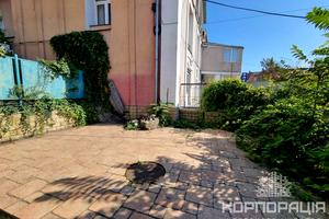 комерційна за адресою Собранецька вул., 16